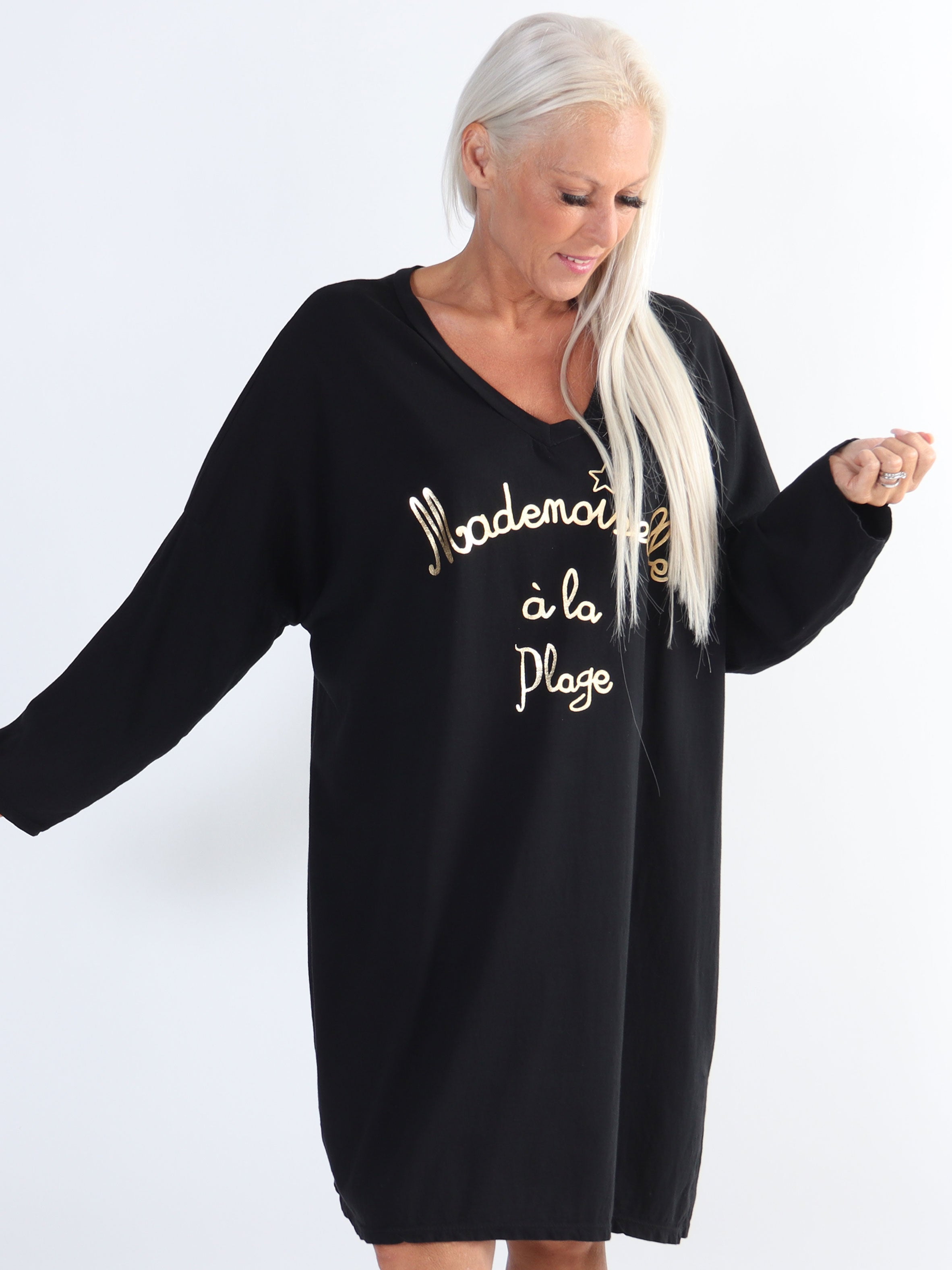 Bree Long Sleeve - Plus size klänning i bomull med guldtext framtill